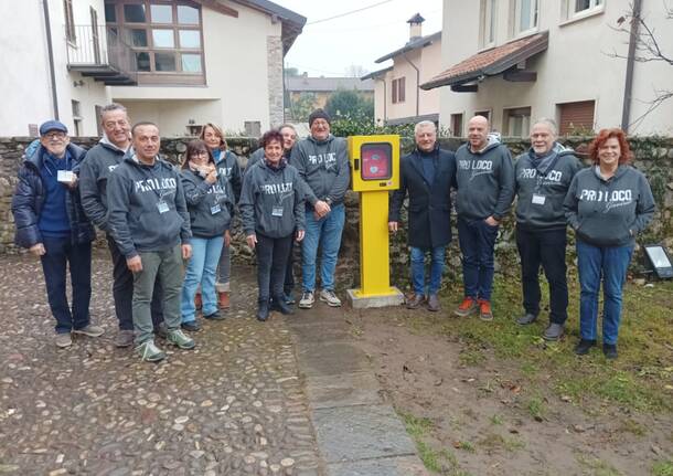 donazione pro loco defibrillatore al chiostro di voltorre