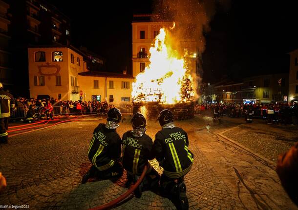 falò di sant'antonio 2025 varese mattia martegani