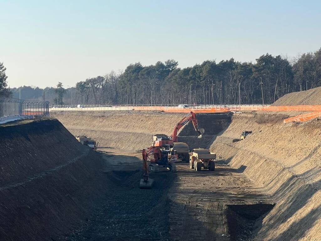 Il cantiere della ferrovia a ridosso dell’aeroporto di Malpensa