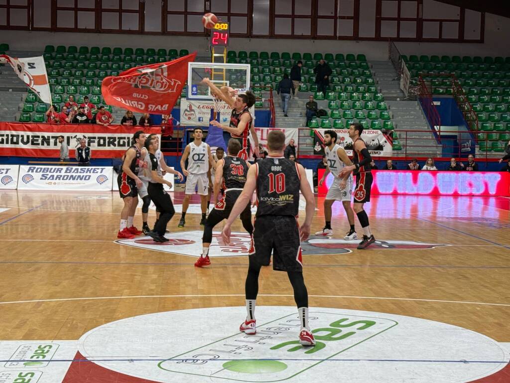 Il derby tra Saronno e Legnano Basket 