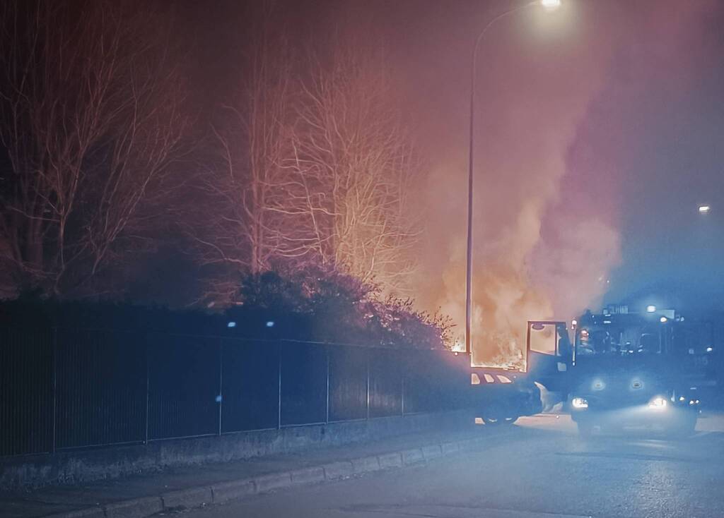 Incendio auto capodanno 2024