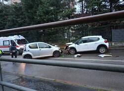 Incidente tra due auto in via Bainsizza a Legnano 