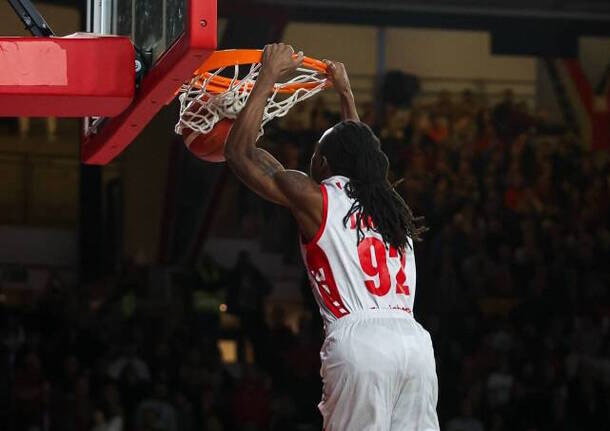 jaron johnson basket 