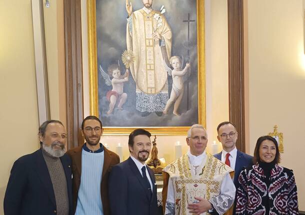 L'artista di Villa Cortese Albert Edwin Flury "firma" un nuovo dipinto di Sant'Antonio Maria Zaccaria