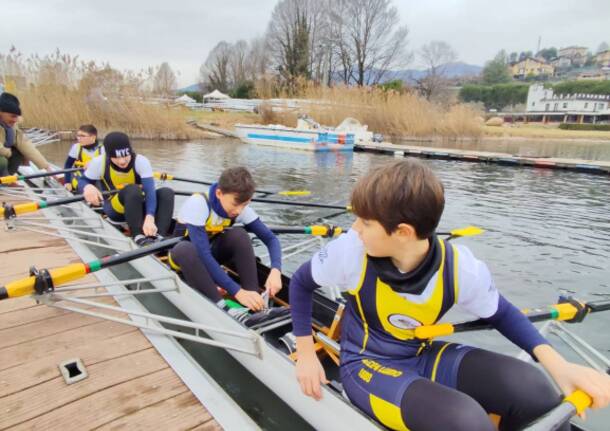 La Canottieri Luino si distingue alla Rowing Winter Challenge sul lago di Pusiano