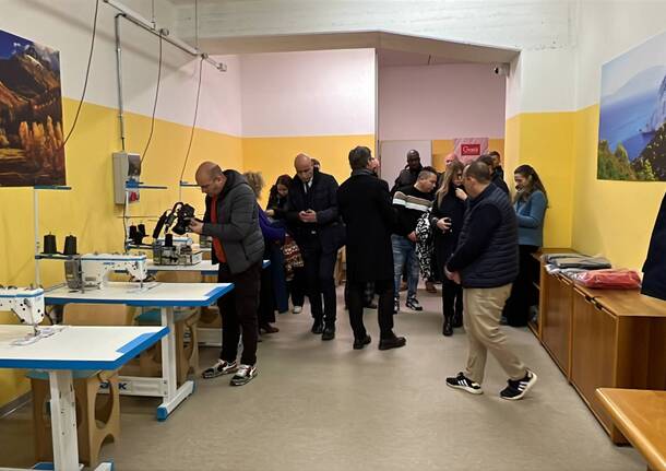 laboratorio tessile carcere busto arsizio