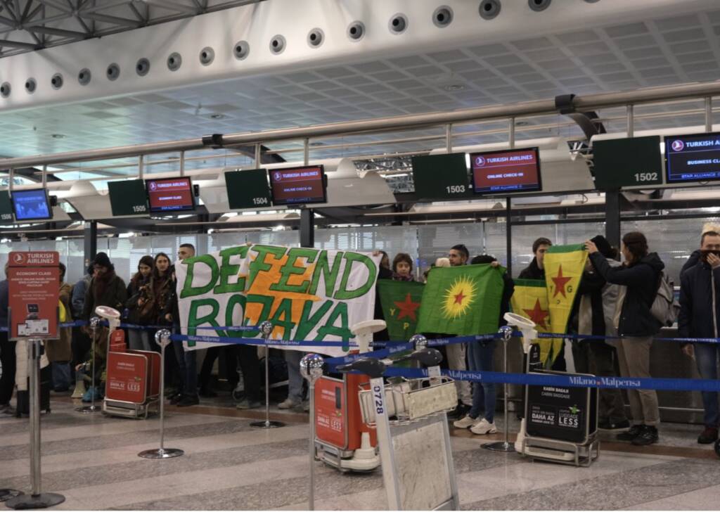 Protesta per i curdi a Malpensa 