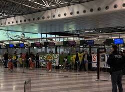 Protesta per i curdi a Malpensa 