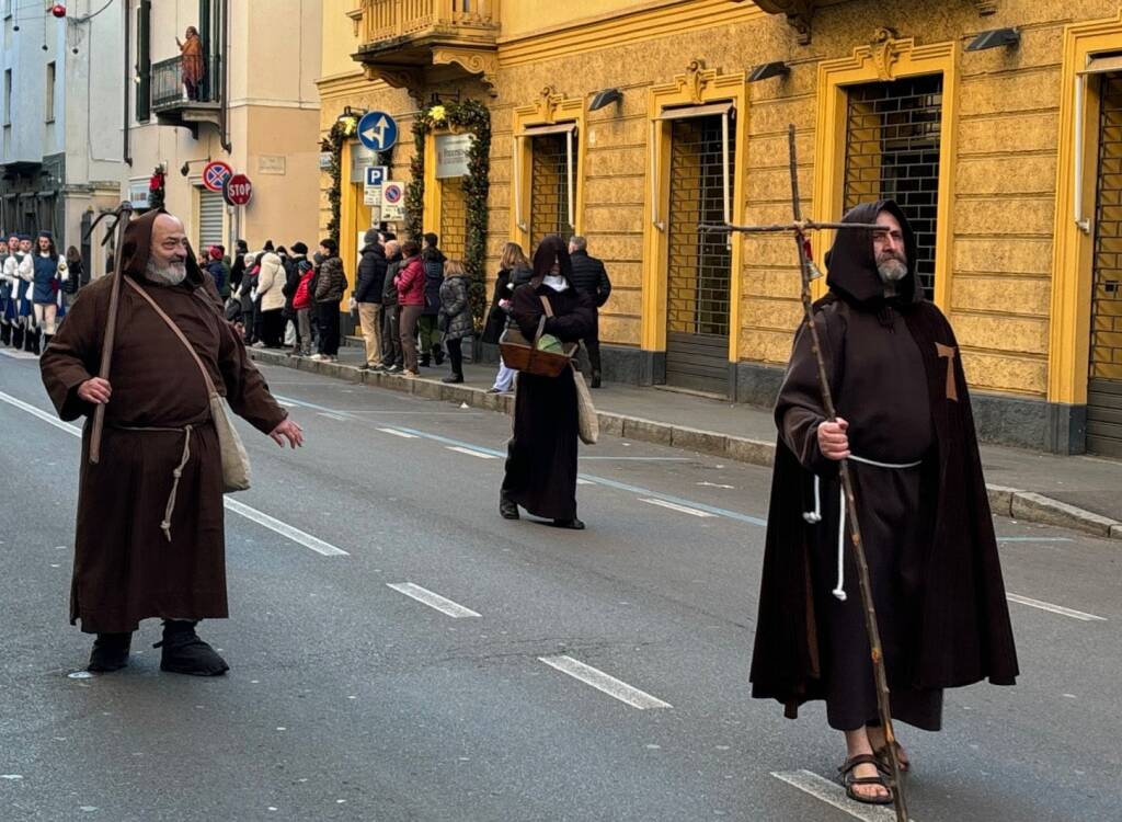 Saronno - 600 figuranti er la rievocazione storica di sant'Antonio 2025