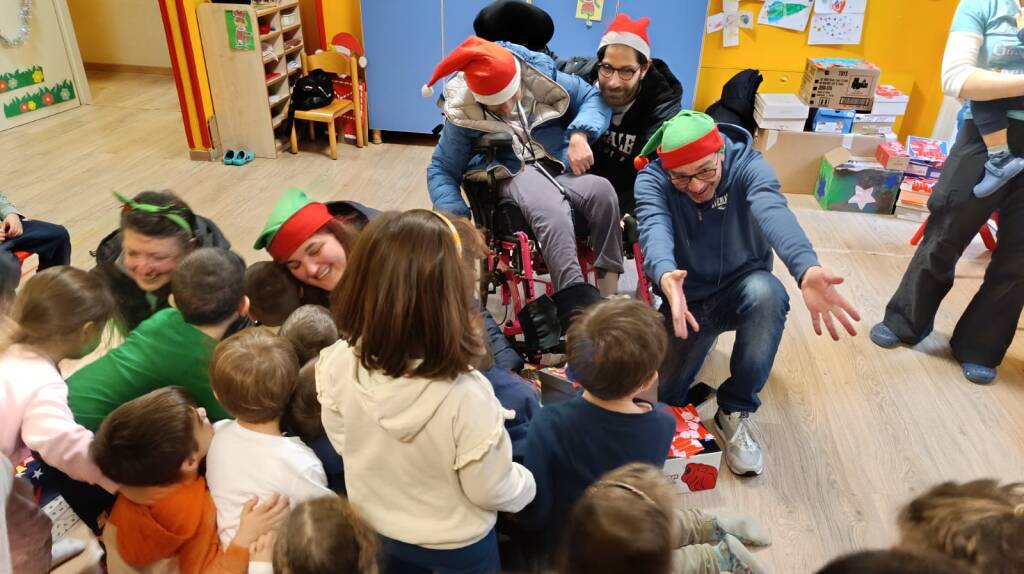 Scatole di Natale: il successo dell’iniziativa “Donando col Cuore a Legnano“