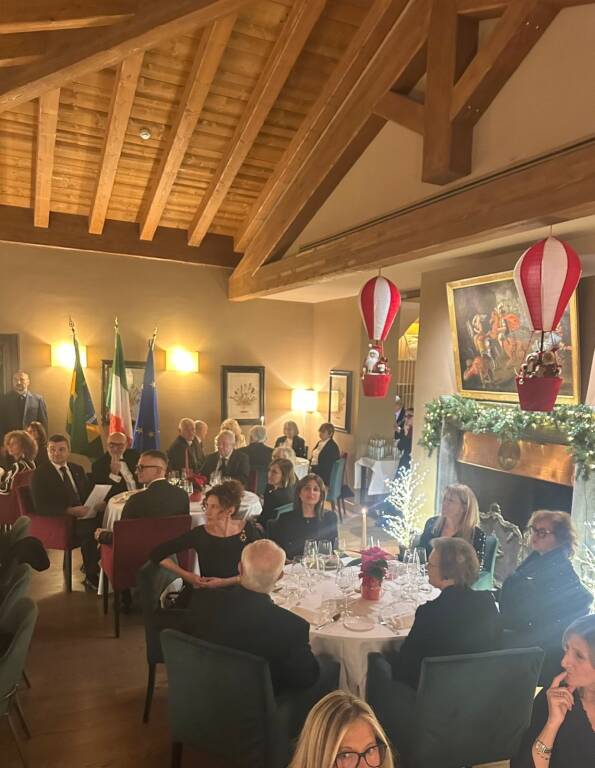 Scatole di Natale: il successo dell’iniziativa “Donando col Cuore a Legnano“