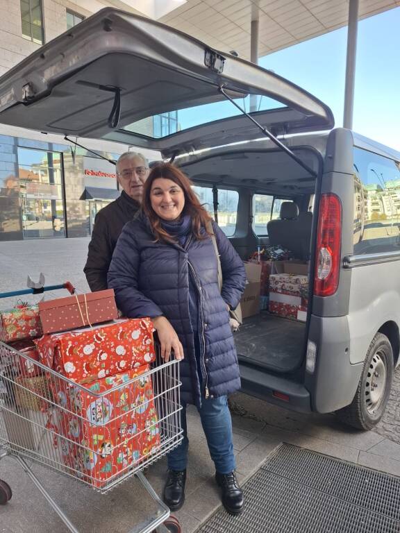 Scatole di Natale: il successo dell’iniziativa “Donando col Cuore a Legnano“