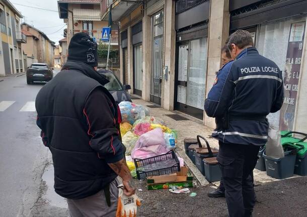 Venegono inferiore - Rifiuti abbandonati