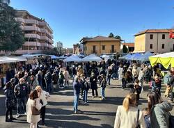 Candelora: via Dante e Piazza SS. Redentore gremite di curiosi