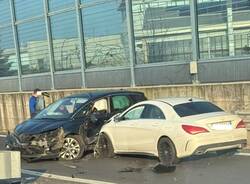 Incidente in A8 all\'uscita di Gazzada Schianno