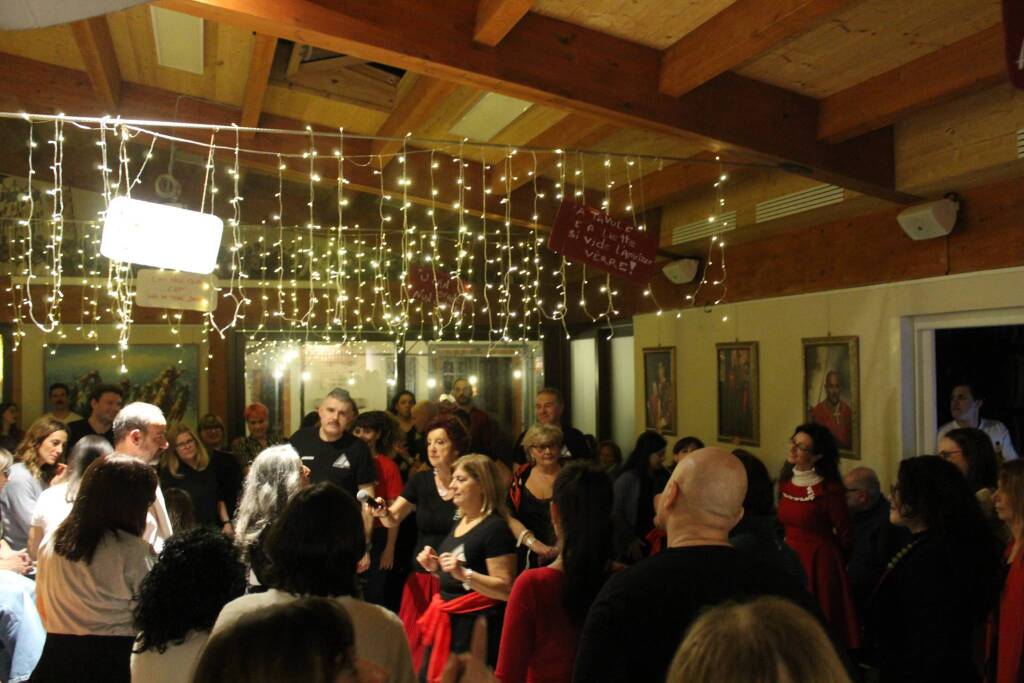 Cena e balli pugliesi al maniero della contrada San Magno a Legnano