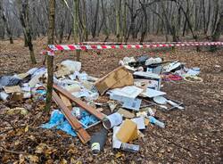 Dall'autofficina al bosco: rifiuti abbandonati a Gallarate