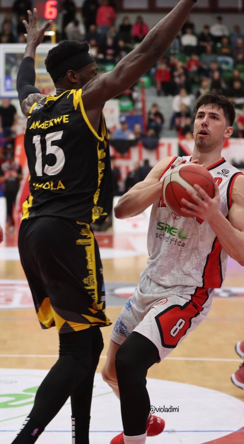 Le sfida tra Legnano Basket e Virtus Imola - By Viola Dimi