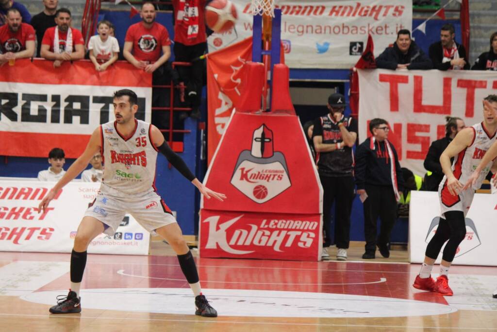 Legnano Basket - Faenza nelle foto di Andrea Bernasconi