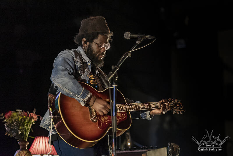 Michael Kiwanuka in concerto all\'Alcatraz di Milano