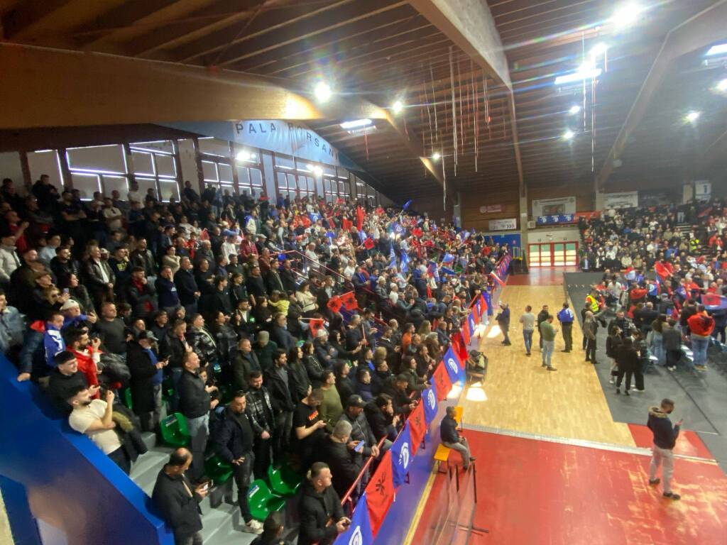 Convegno comunita’ albanese alla Soevis Arena di Castellanza