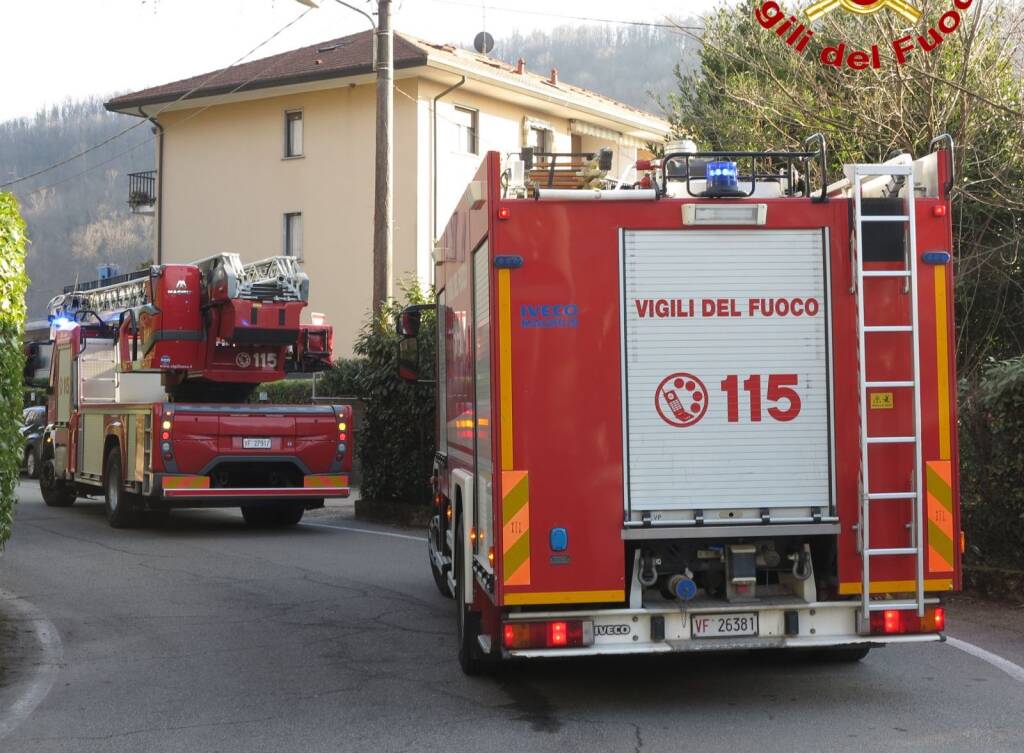 Incendio a Laveno Mombello