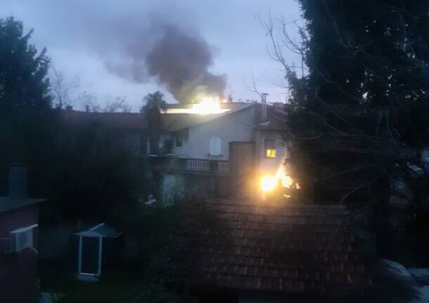 Incendio a San Vittore Olona 23 marzo 