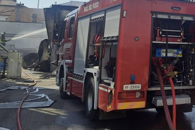 Incendio alla Perfetti di Lainate