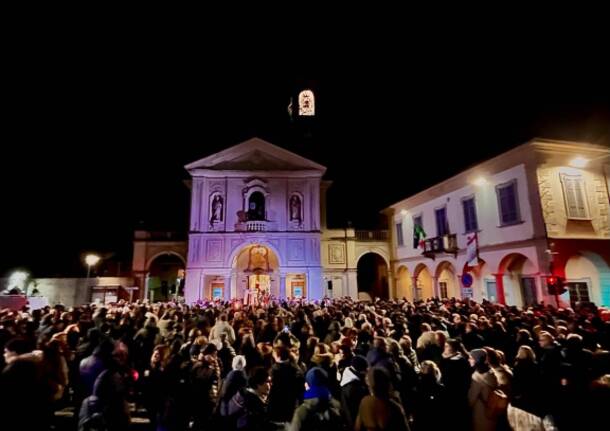 induno olona, via Crucis con Delpini 