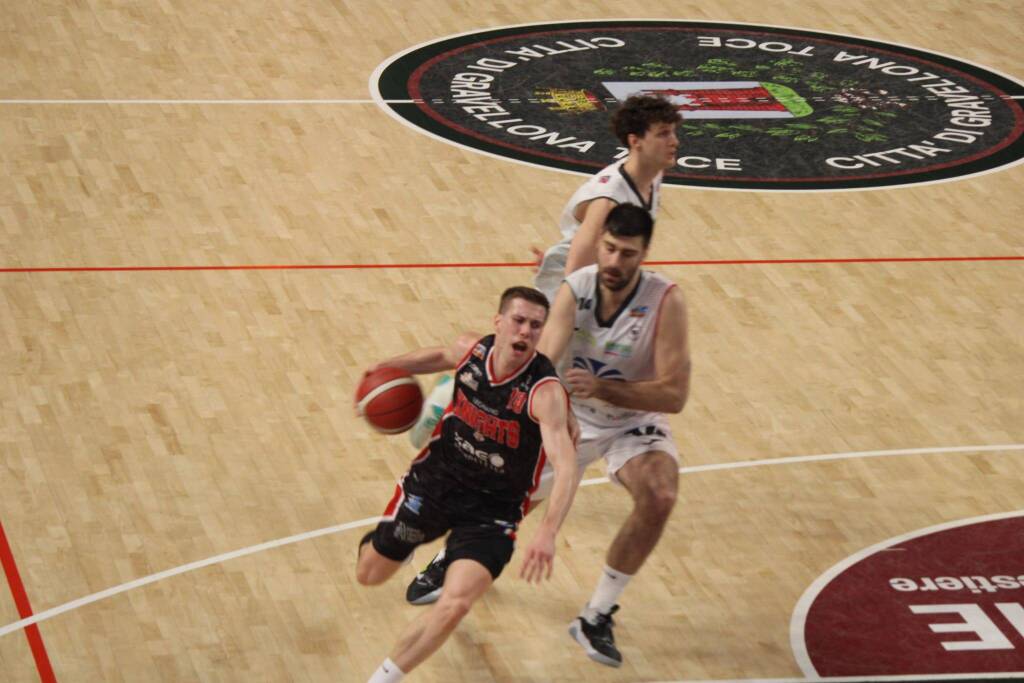 Omegna - Legnano Basket a cura di Andrea Bernasconi