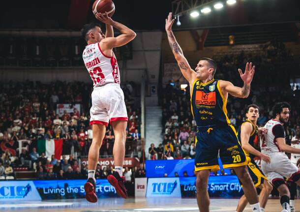 pallacanestro varese scafati