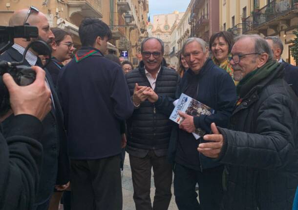 Studenti del presidio di Libera delle Melzi di Legnano in Sicilia per la Giornata dedicata alle vittime delle mafie