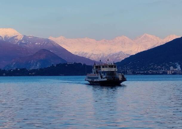 traghetto lago maggiore Maria Canalicchio