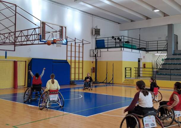 Baskin è amore per lo sport e inclusione alle scuole di Gazzada Schianno