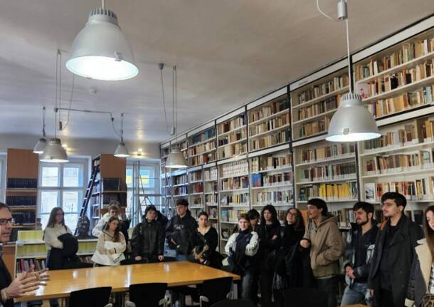 liceo manzoni varese a praga