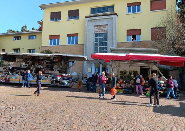 mercato gavirate