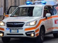 Precipita dal tetto a Besnate 